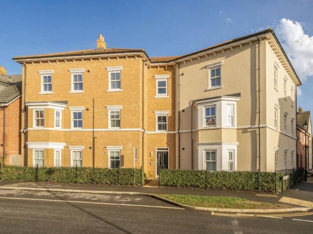 Flat for sale in Bedford