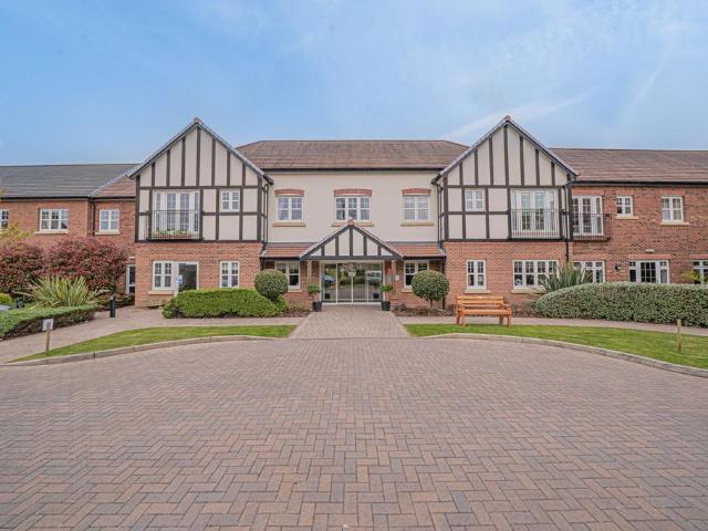 Flat for sale in West Midlands