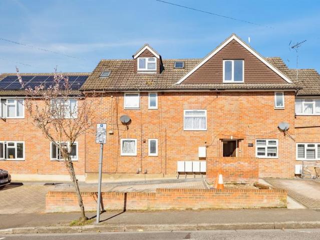 Flat for sale in Holywell Estate, North Watford