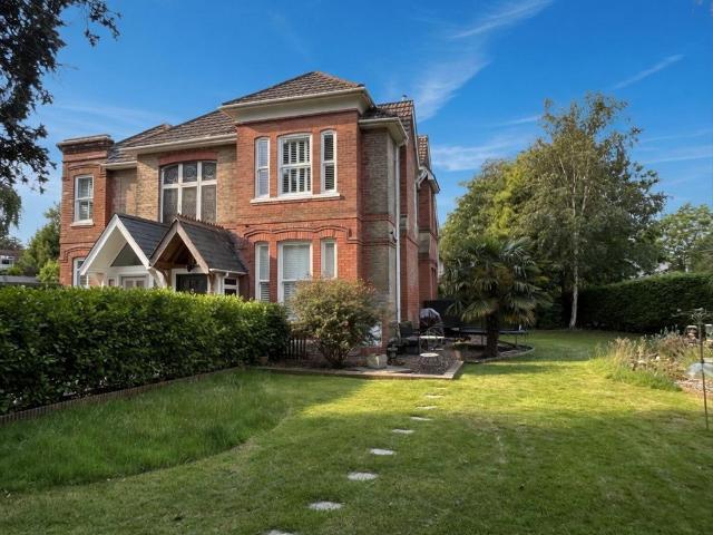 Flat for sale in Charminster, Bournemouth