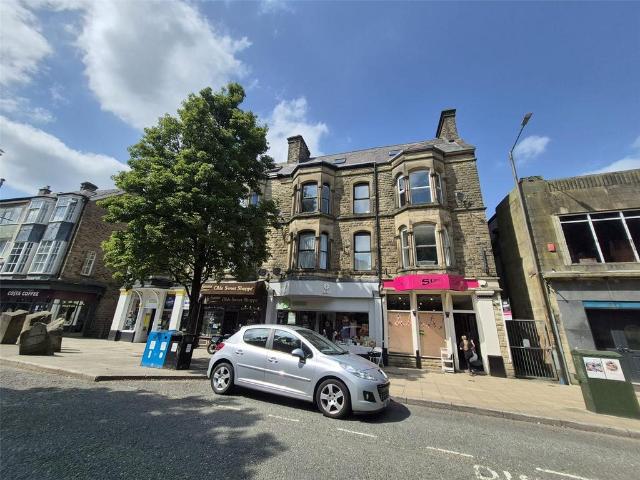 Flat for sale in Charlesworth, East Midlands