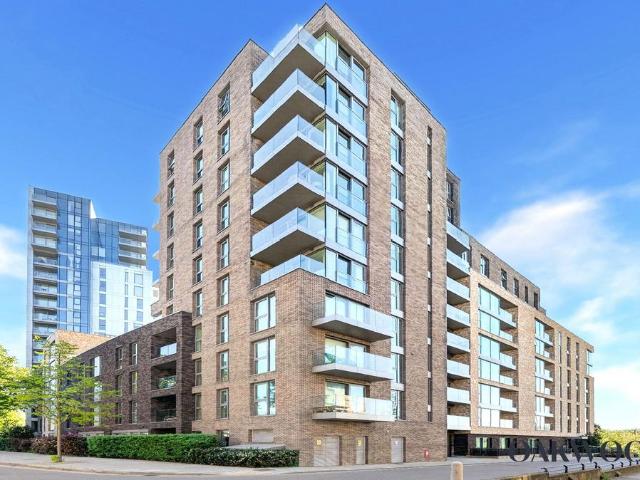 Flat for sale in Woodberry Down, Stamford Hill