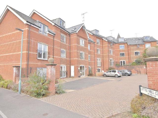 Flat for sale in Rodborough, Stroud