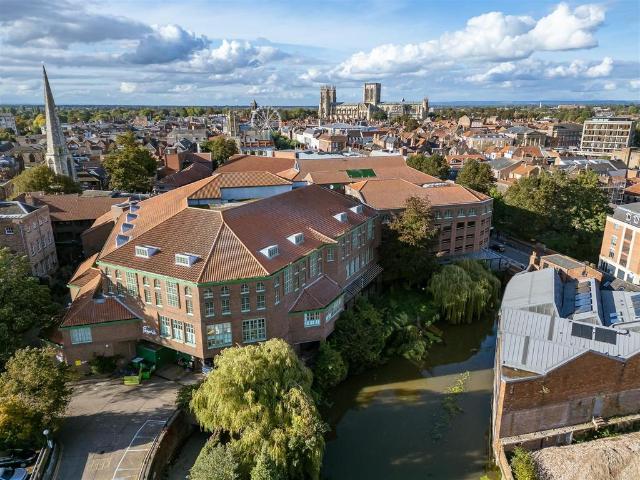 Flat for sale in Fishergate, York