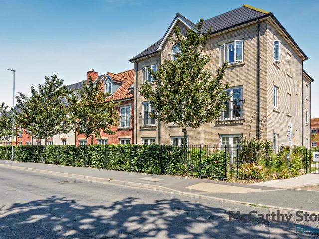 Flat for sale in Comers, Norfolk
