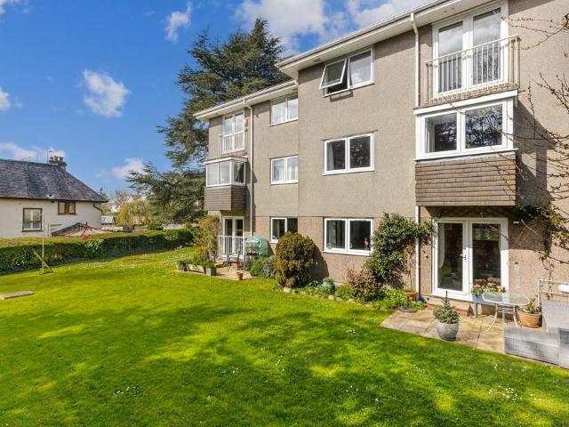 Flat for sale in Strode, Devon