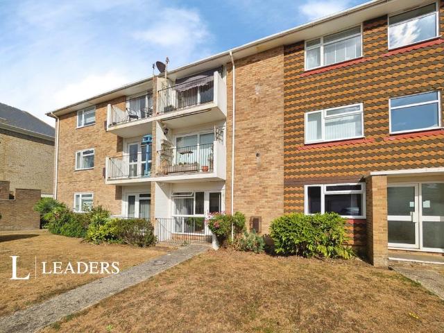 Flat for sale in Rustington, Clapham