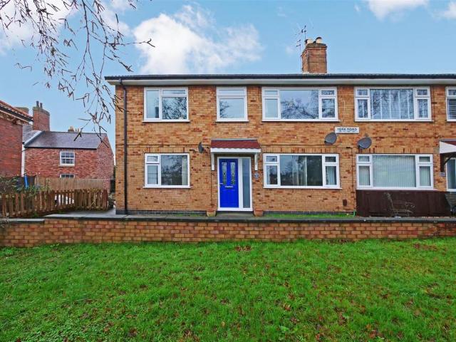 Flat for sale in Acomb, High Field