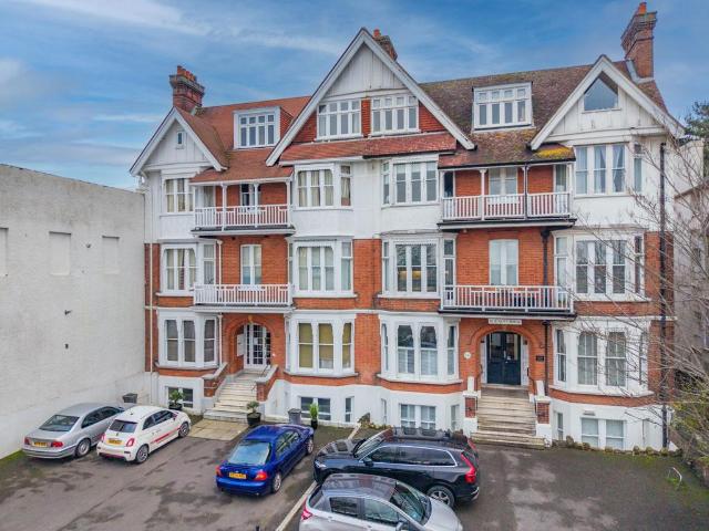 Flat for sale in St James, Sandown Park