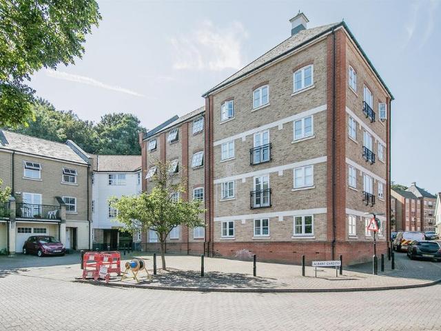 Flat for sale in Old Heath, Fordham Heath