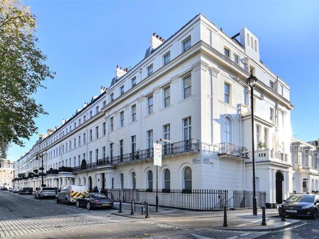 Flat for sale in Belgravia, Greater London