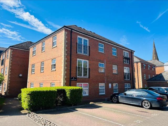 Flat for sale in Semilong, Northampton