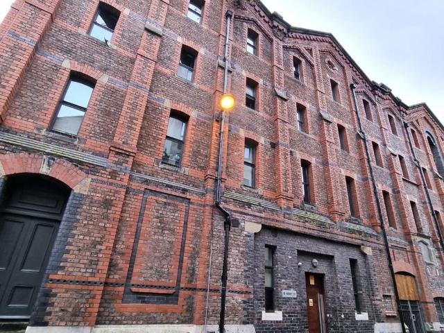 Flat for sale in Ropewalks, Calderstones