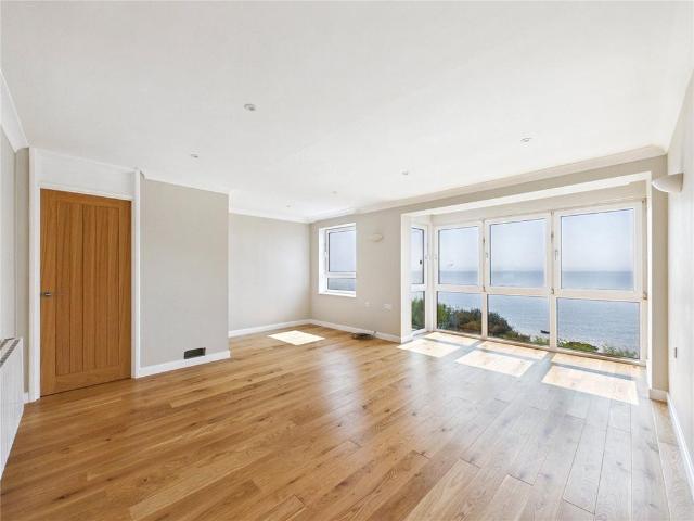 Flat for sale in Walton, Eastbridge