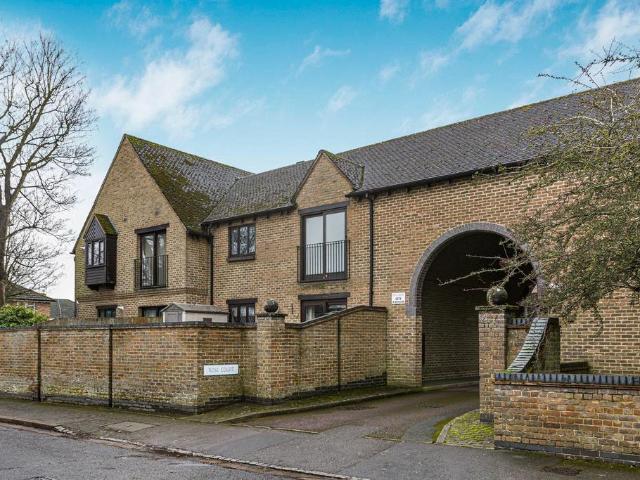 Flat for sale in Church Cowley, The Slade