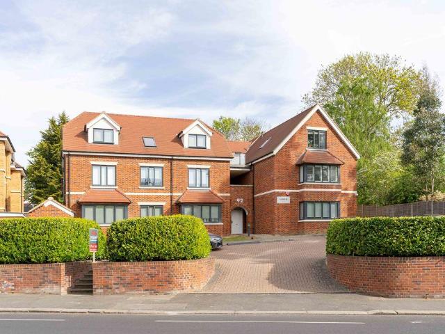 Flat for sale in London Borough of Croydon, Purley