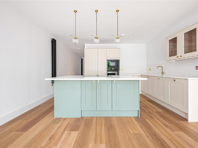Flat for sale in St Margarets, Greater London