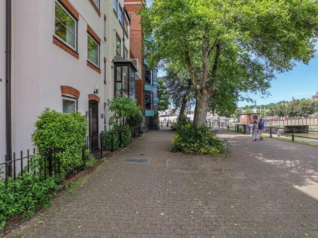 Flat for sale in City Centre, Feckenham
