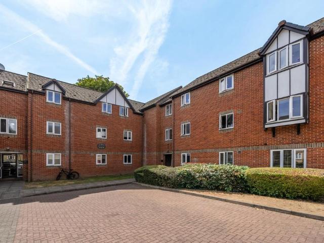Flat for sale in Coley Park, Reading
