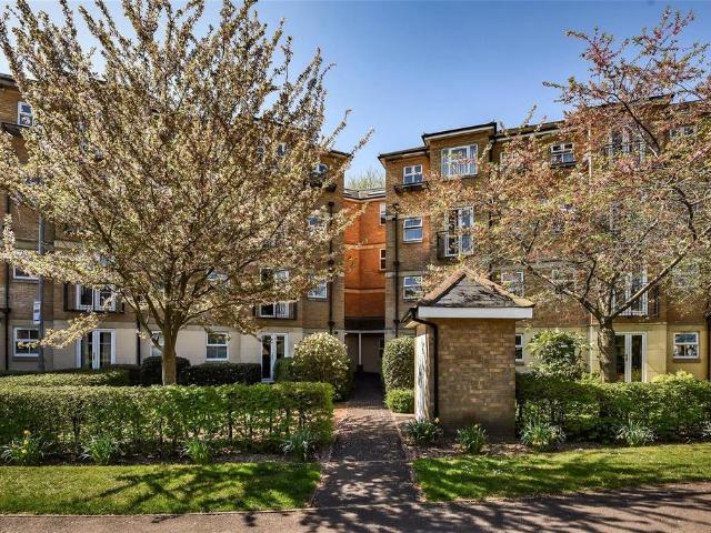 Flat for sale in Osney, Oxford