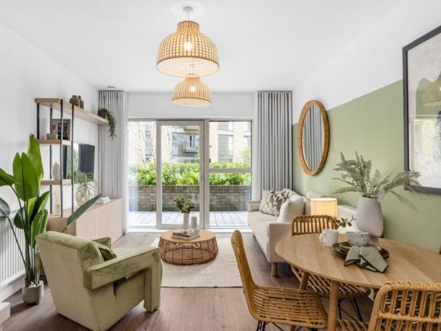 Flat for sale in Reading