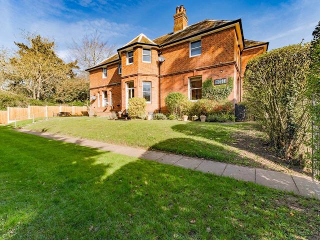 Flat for sale in Burgh St Peter, Norfolk