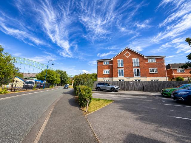 Flat for sale in Higher Runcorn, Halton