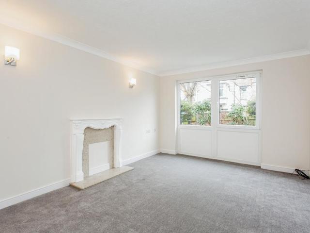 Flat for sale in Alton Barnes, Isle Of Man