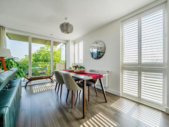 Flat for sale in London Borough of Lewisham, Ladywell