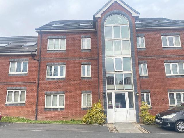 Flat for sale in Queen's Park, Blackburn