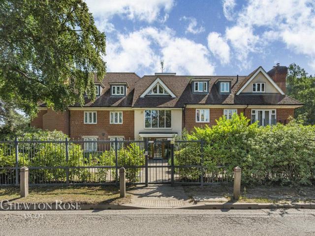 Flat for sale in Sunninghill and Ascot, Ascot