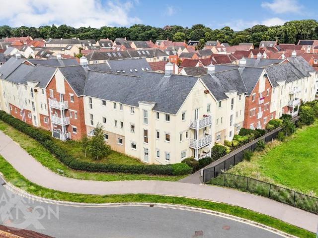 Flat for sale in Burgh St Peter, Norfolk