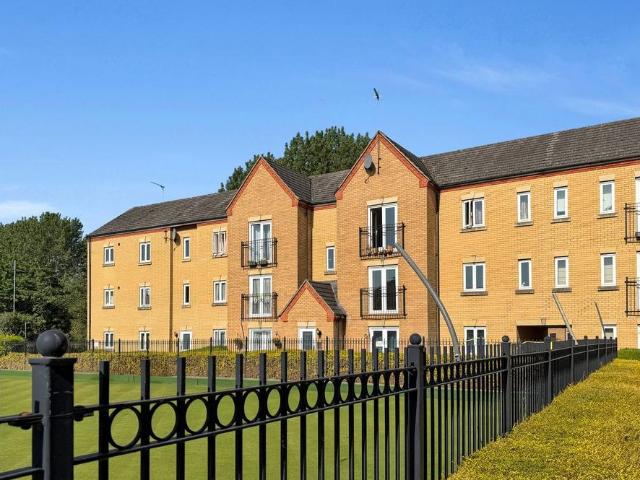 Flat for sale in Grange Park, Northamptonshire