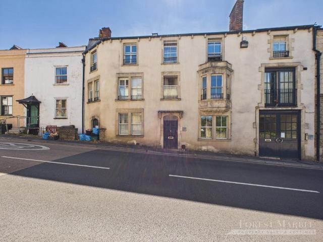 Flat for sale in Frome
