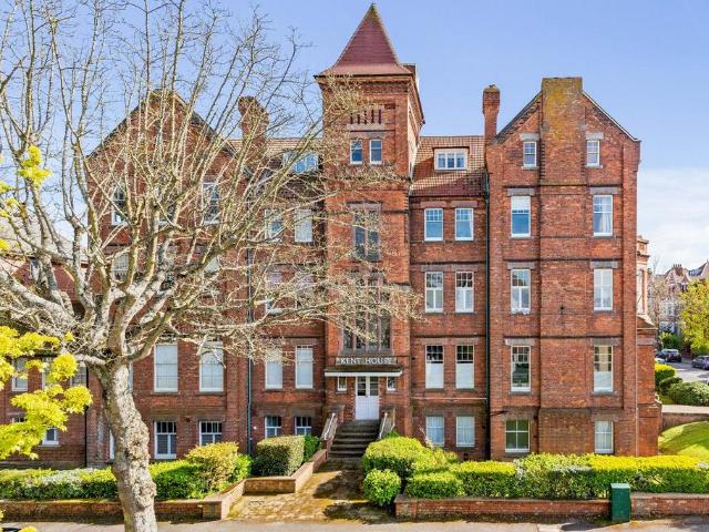 Flat for sale in Folkestone