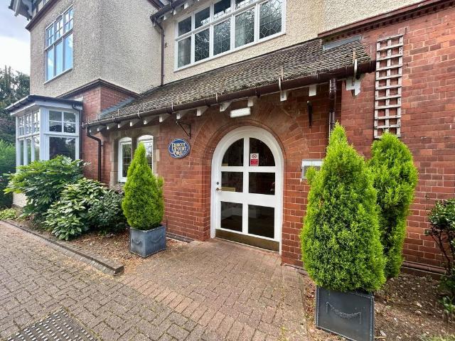 Flat for sale in Four Oaks, West Midlands