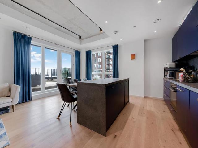 Flat for sale in Goodluck Hope, Cat Hill