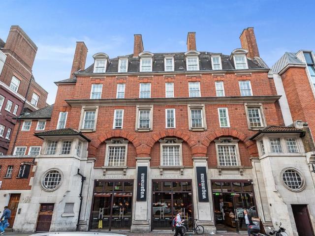 Flat for sale in Hammersmith, Greater London