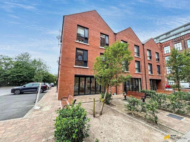 Flat for sale in Reddish, Greater Manchester