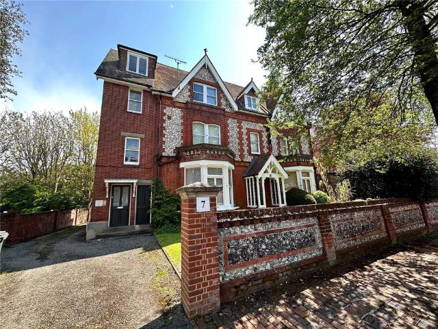 Flat for sale in Eastbourne, East Sussex