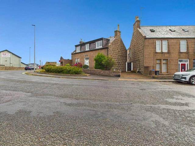 Flat for sale in Peterhead, Scotland