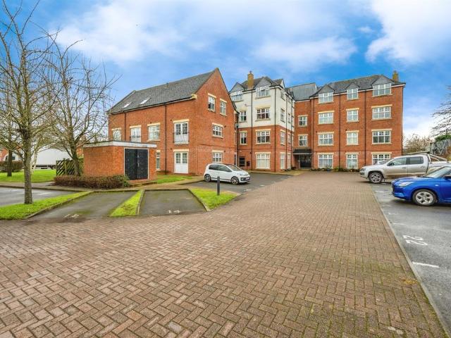 Flat for sale in The Wharf, Beamhurst