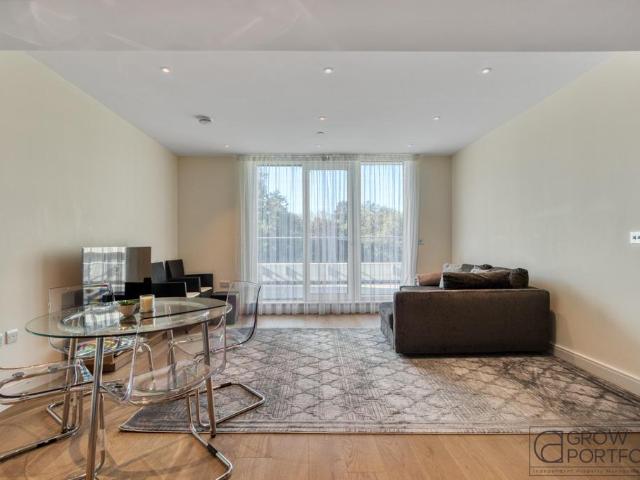 Flat for sale in Greater London