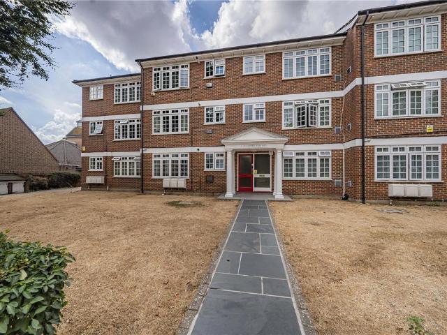 Flat for sale in London Borough of Hounslow, Spring Grove