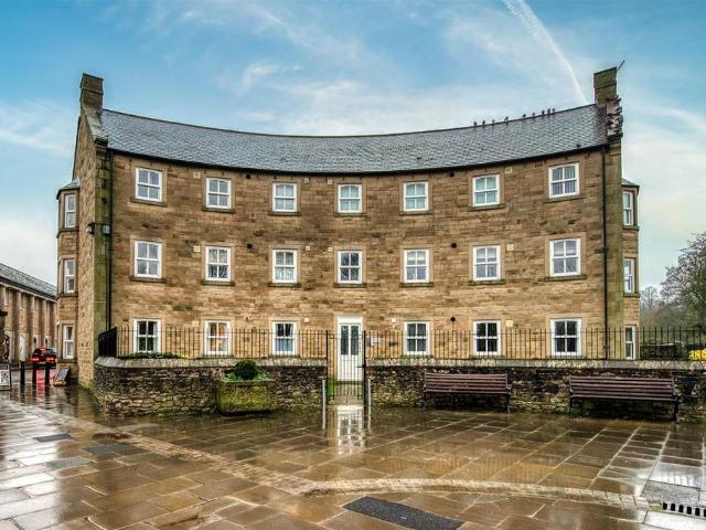 Flat for sale in Froggatt, East Midlands