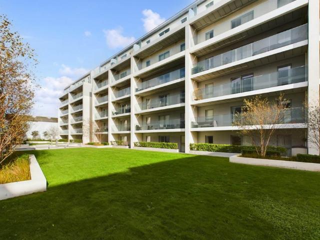 Flat for sale in St Helier, Greater London
