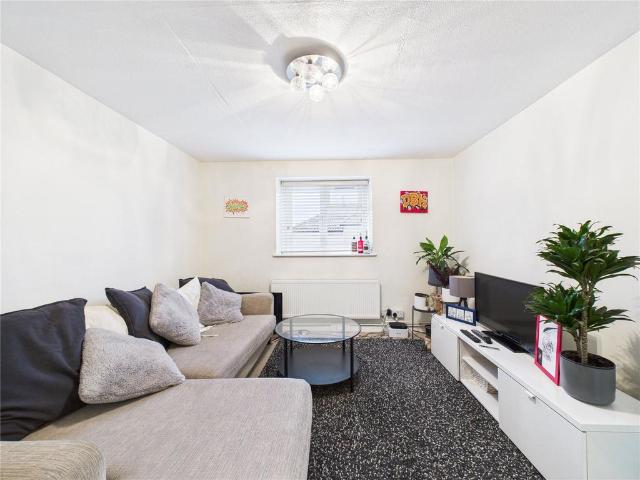Flat for sale in Spike Island, Feckenham