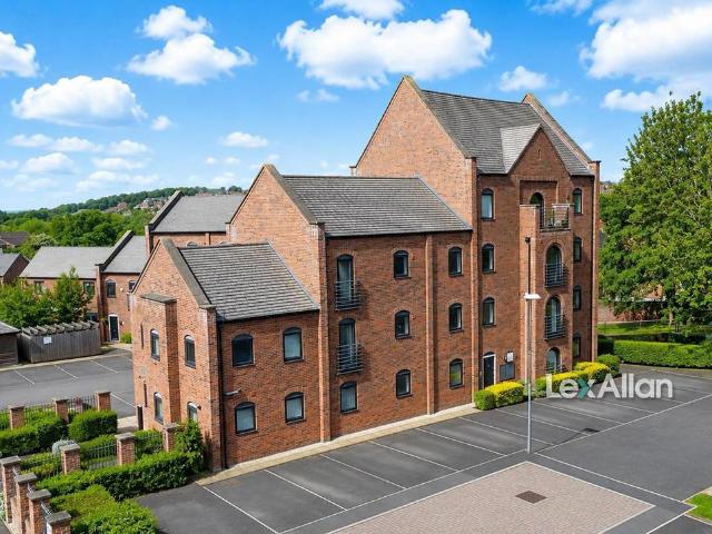 Flat for sale in Audnam, Wordsley