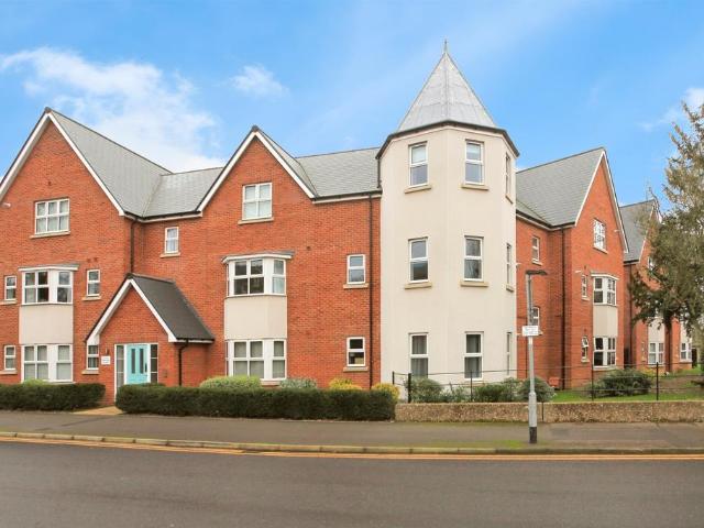 Flat for sale in West Town, Peterborough