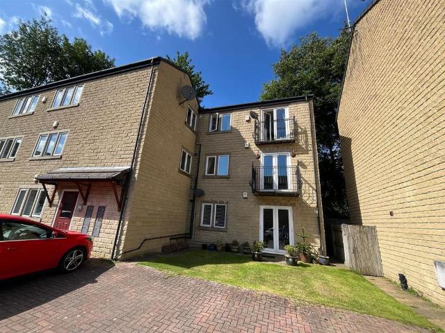 Flat for sale in Holmfirth, Upperthong Flat for sale in Holmfirth, Upperthong